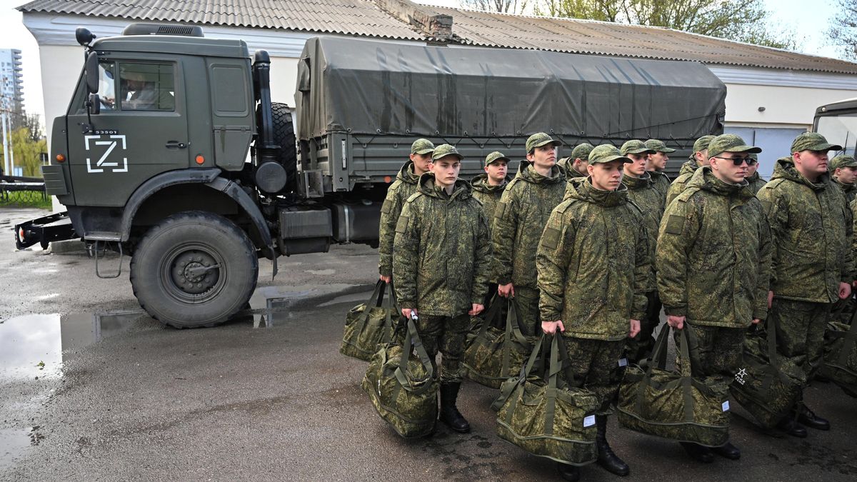 Zaplať, nebo jdeš do útoku. Vojáci popsali úplatkářský systém v ruské armádě